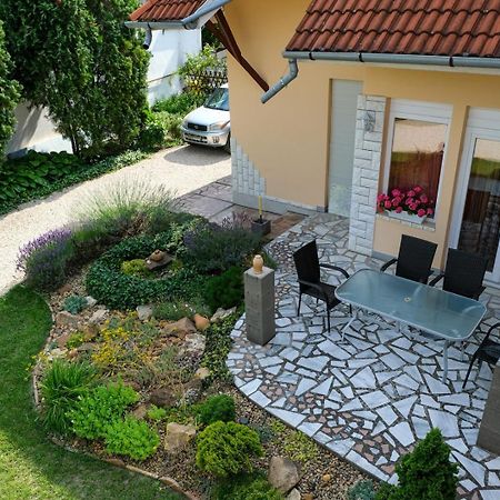 4 Évszak Apartman Gyula Extérieur photo