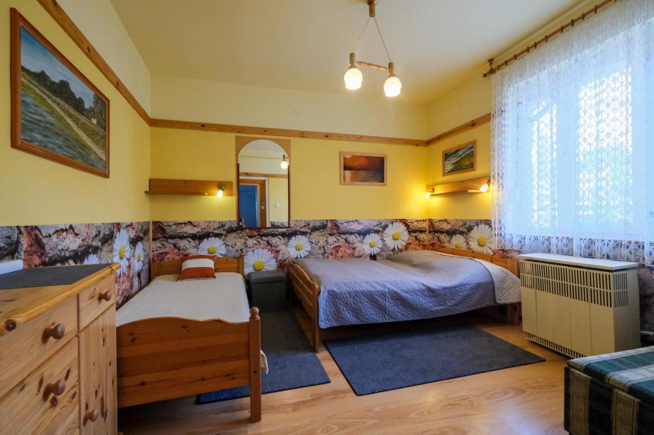 4 Évszak Apartman Gyula Extérieur photo